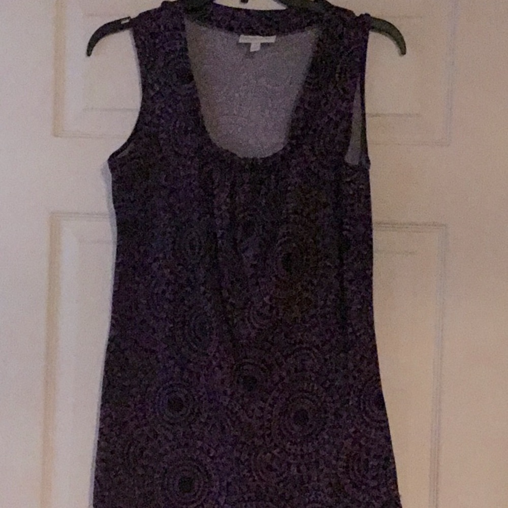 Sleeveless shirt